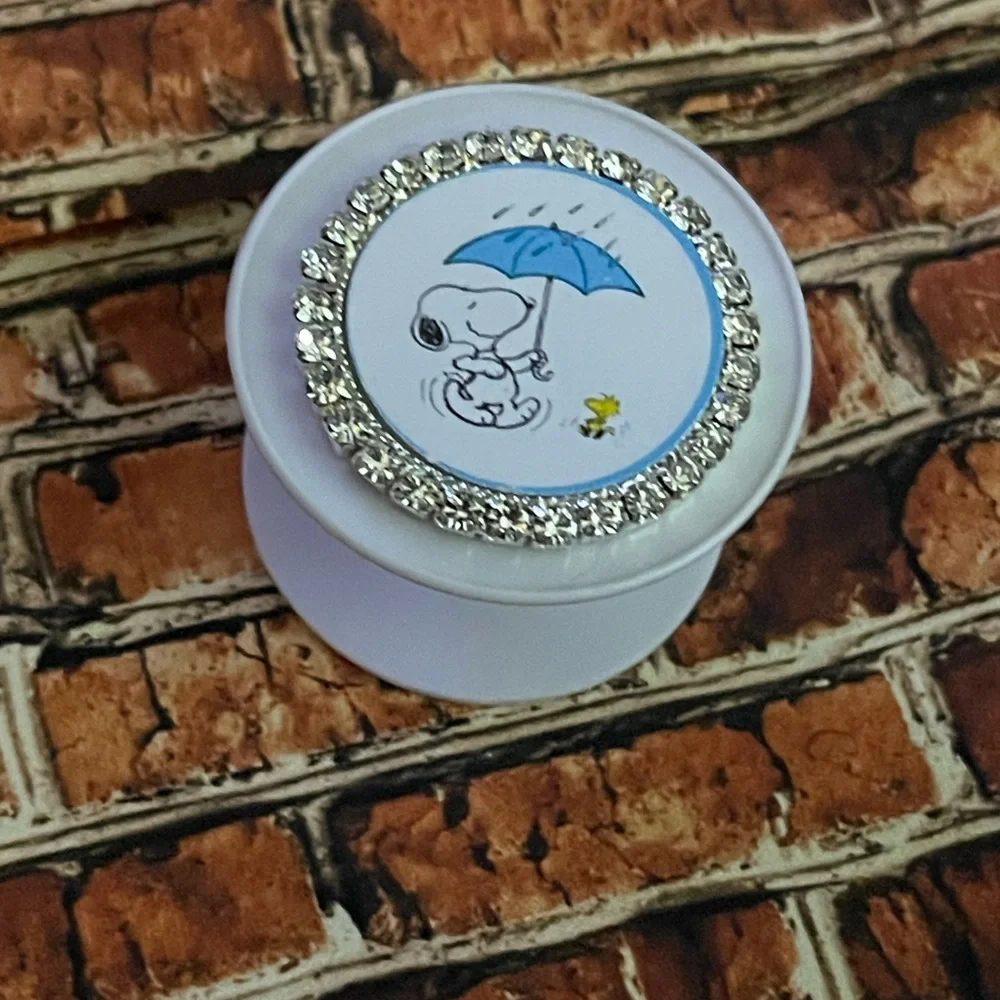 Snoopy phone accessory